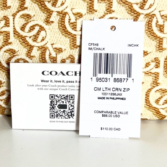 🔹️Coach🔹️ Leather Corner Zip Wristlet Monogram - Chalk Ivory w/Gold ✨️ - Picture 5 of 5